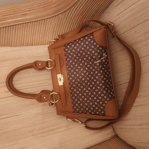 Danbury Mint Letter "D" Personalized Bag - Cognac and Brown